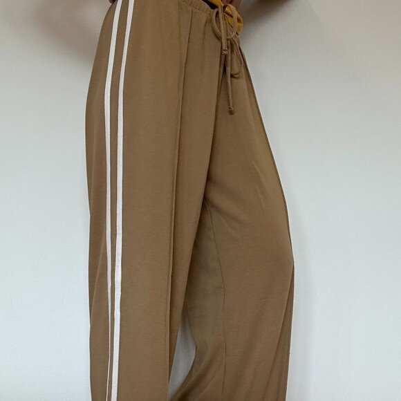 AE WIDE-LEG TRACK PANT - Picture 4 of 7